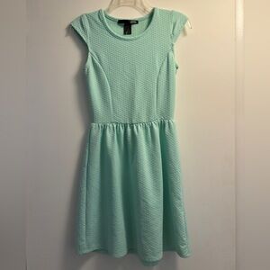Women’s Medium Mint Green A Line Textured Dresss
